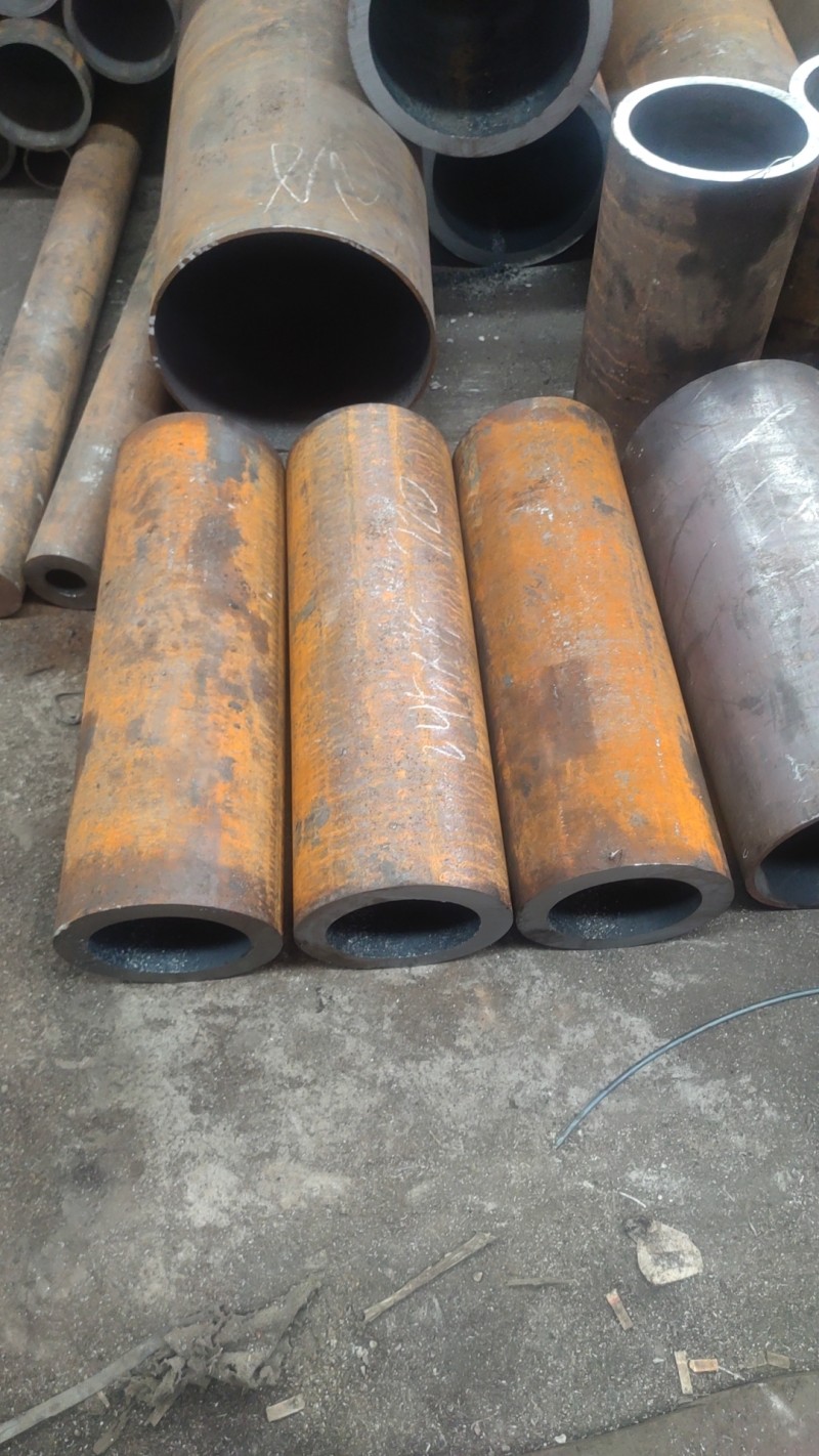 北屯北屯北屯20CrMo无缝钢管切割